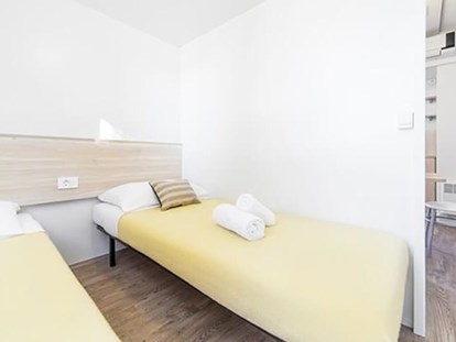 Luxuscamping - Kategorie der Anlage: 4 - Dalmatien - Campingplatz Bluesun Paklenica - Meinmobilheim