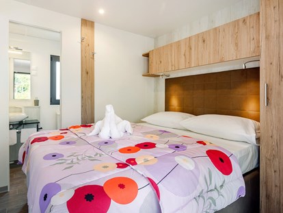 Luxuscamping - Kategorie der Anlage: 5 - Novigrad - Campingplatz Santa Marina - Meinmobilheim