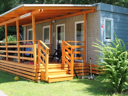 Luxuscamping - Bademöglichkeit für Hunde - Zadar - Šibenik - Luxusmobilheim Typ I - Camping Vranjica Belvedere - Gebetsroither