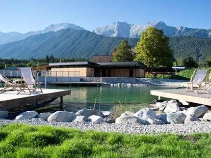 Luxuscamping - Volleyball - Tirol - Blick aus dem Glampingzelt auf das beeindruckende Bergpanorama - Camping Gerhardhof