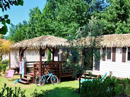 Luxury camping - Volleyball - France - Mobilheim Chardonnay auf Domaine La Yole Wine Resort - Domaine La Yole Wine Resort
