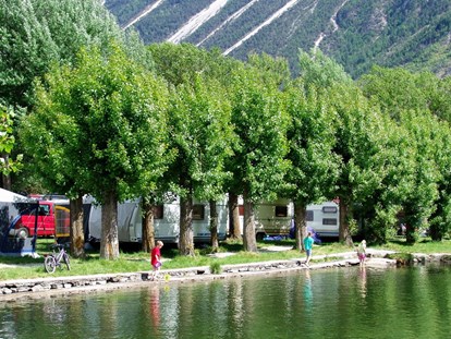 Luxuscamping - Umgebungsschwerpunkt: Berg - Wallis - Direkt am Wasser - Camping Swiss-Plage