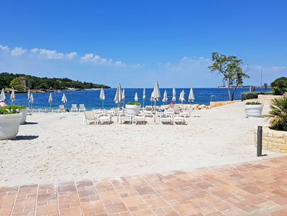 Luxuscamping - barrierefreier Zugang ins Wasser - Istrien - Camping Resort Lanterna - Suncamp