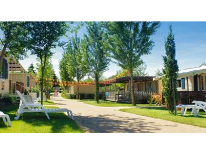 Luxury camping - barrierefreier Zugang ins Wasser - Italy - Glamping auf Camping Family Park Altomincio - Camping Family Park Altomincio - Suncamp