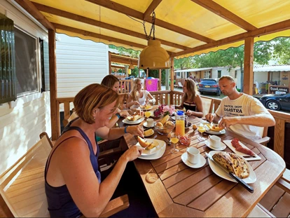 Luxury camping - Restaurant - Italy - Camping Barco Reale - Suncamp