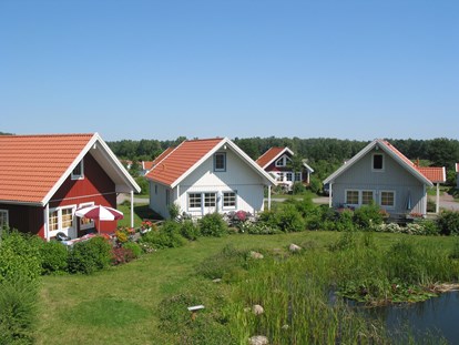 Luxuscamping - Badestrand - Deutschland - Ferienhäuser Panorama - Südsee-Camp
