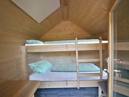 Luxury camping - Massagen - Baden-Württemberg - Innenansicht, Baumhäuser in 3m Höhe mit Stockbett - Schwarzwälder Hof