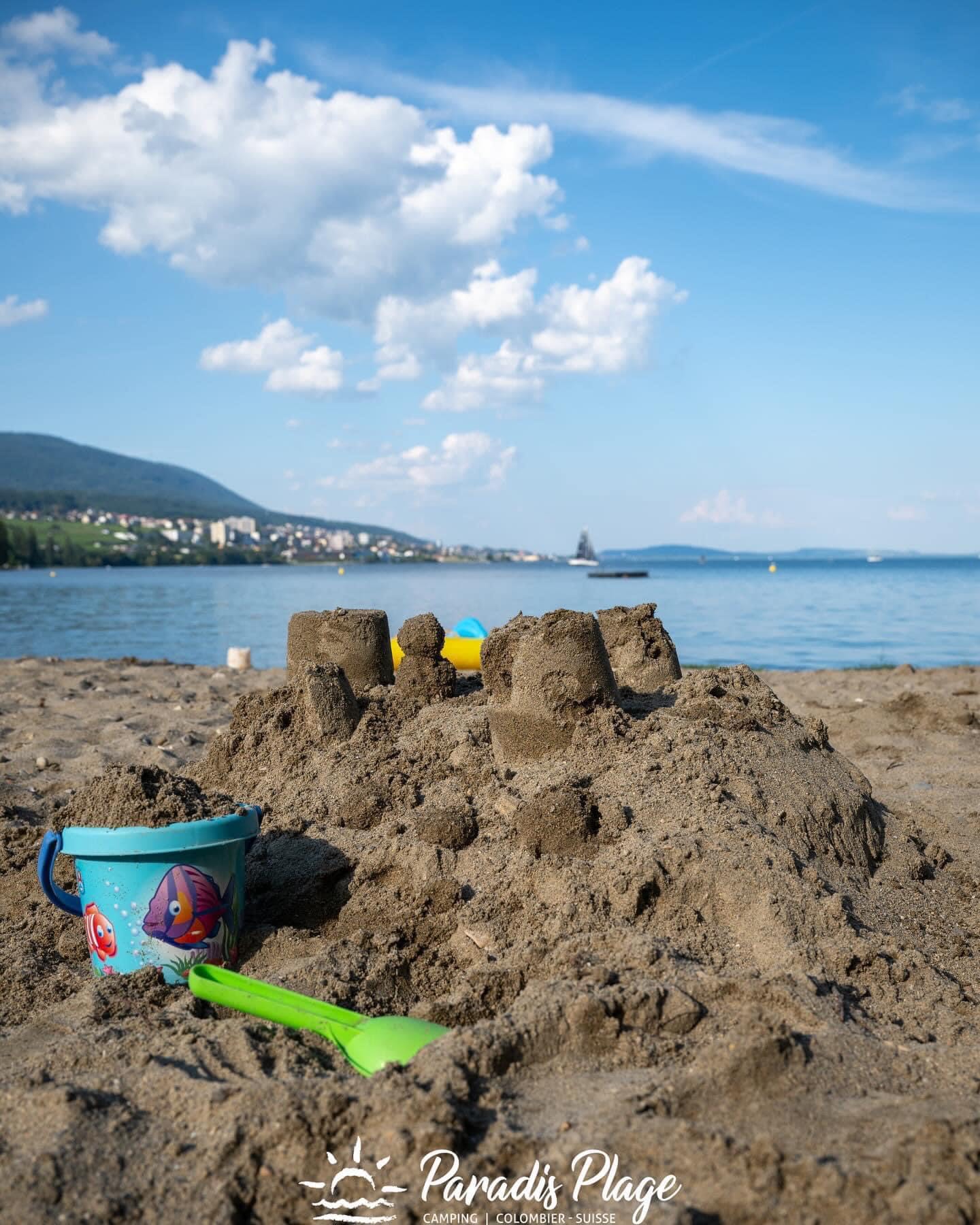 Luxuscamping - WLAN - Ein Sandstrand wie am Meer - Camping Paradis Plage