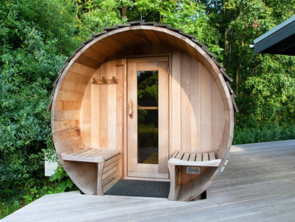Luxury camping - Spielplatz - Waldpanorama Sauna - ostseequelle.camp