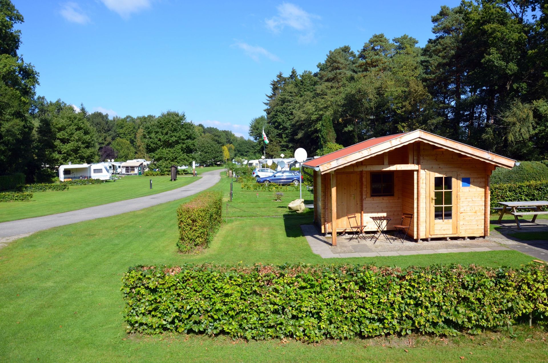 Glamping-Resorts: Unsere Hütten sind ein gutes Übernachtungsquartier für bis zu vier. Ideal auch für einen Kurzurlaub in der Lüneburger Heide. - Camping Zum Oertzewinkel