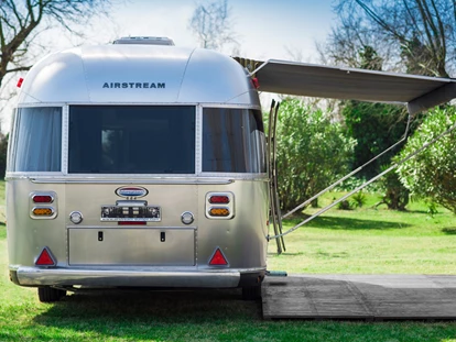Luxury camping - Spielplatz - Italy - Airstream Außenansicht Camping Ca'Savio / Cavallino - Camping Ca' Savio