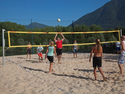 Luxuscamping - gut erreichbar mit: Bus - Tenero - Beach Volley - Campofelice Camping Village