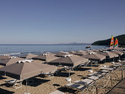 Luxuscamping - Segel- und Surfmöglichkeiten - Italien - Private Beach - PuntAla Camp & Resort