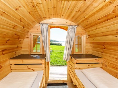 Luxury camping - Oberbayern - Schlaffass XXL am Campingplatz Pilsensee mit Blick auf den See - Pilsensee in Bayern