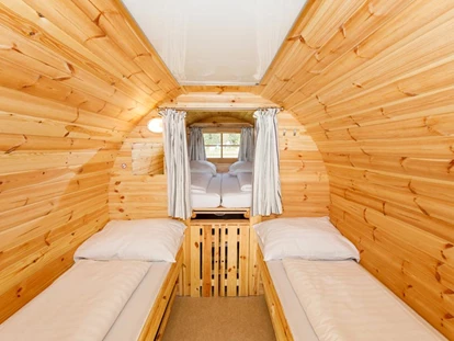 Luxury camping - Kategorie der Anlage: 4 - Seefeld (Starnberg) - Schlaffass XXL am Campingplatz Pilsensee - Pilsensee in Bayern