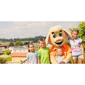Glamping-Resorts: Animation in den Ferien in Baden-Württemberg mit unserem Maskottchen Orsi - Camping & Ferienpark Orsingen