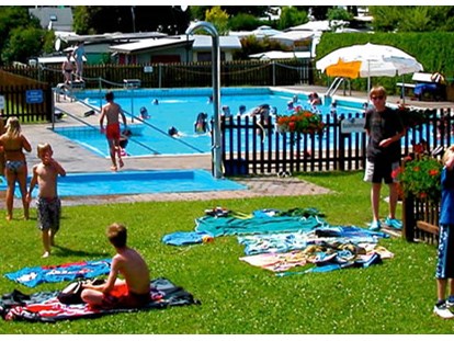 Luxuscamping - Swimmingpool - Camping Odersbach
