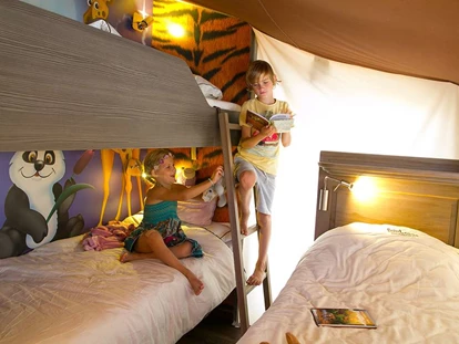 Luxuscamping - Umgebungsschwerpunkt: Strand - Adria - Kinderzimmer - Italy Camping Village - Suncamp