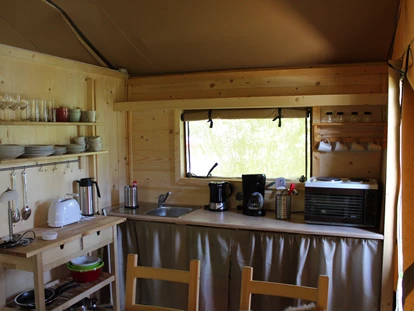 Luxury camping - im Winter geöffnet - Peißenberg - Zeltlodges 5x5 m Kochgelegenheit - Zelt Lodges Campingplatz Ammertal