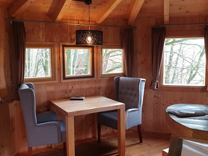 Luxuscamping - im Winter geöffnet - Baumhaus Rundhaus für zwei Personen. - Baumhaushotel Solling