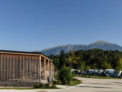 Luxury camping - Umgebungsschwerpunkt: am Land - Carniola / Julian Alps / Laibach / Zasavje - Alpine cottage  - River Camping Bled