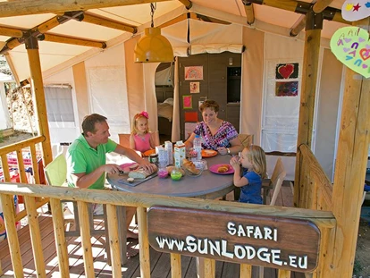 Luxury camping - Umgebungsschwerpunkt: Strand - Zadar - Šibenik - Veranda - Solaris Camping Beach Resort - Suncamp