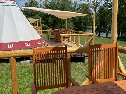 Luxury camping - Lagerfeuerplatz - George Glamp Resort Perdoeler Mühle
