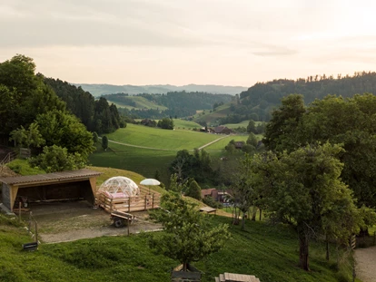 Luxury camping - Streichelzoo - Switzerland - Bubble-Hotel beim Lebenshof von Pia Buob - Lebenshof im Emmental