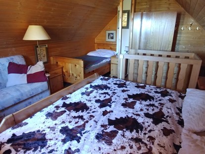 Luxury camping - Angeln - Austria - Schlafraum Stephan Hütte - Bergheim Schmidts Almhütten und Stellplätze