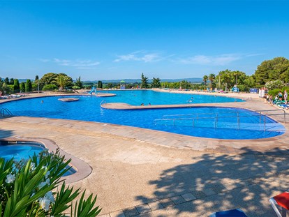 Luxury camping - Golf - Castell Montgri - Vacanceselect