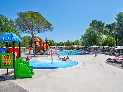Luxuscamping - Spielplatz - Punta Marina Terme - Camping Marina Camping Village - Vacanceselect