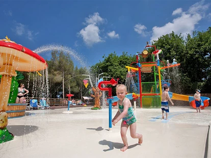 Luxury camping - WLAN - Mittelmeer - Camping Le Pianacce - Vacanceselect