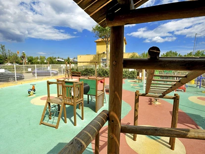 Luxuscamping - Spielplatz - Hérault - Camping Nouvelle Floride - Vacanceselect