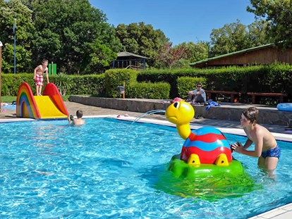 Luxuscamping - Swimmingpool - Camping Montescudaio - Vacanceselect