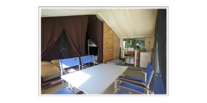 Luxury camping - Kochmöglichkeit - Paris - Zelt Toile & Bois Sweet - Innen - Camping Indigo Paris Zelt Toile & Bois Sweet für 5 Pers. auf Camping Indigo Paris