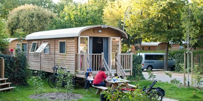 Luxury camping - getrennte Schlafbereiche - France - Zigeunerwagen - Aussen - Camping Indigo Paris Zigeunerwagen auf Camping Indigo Paris