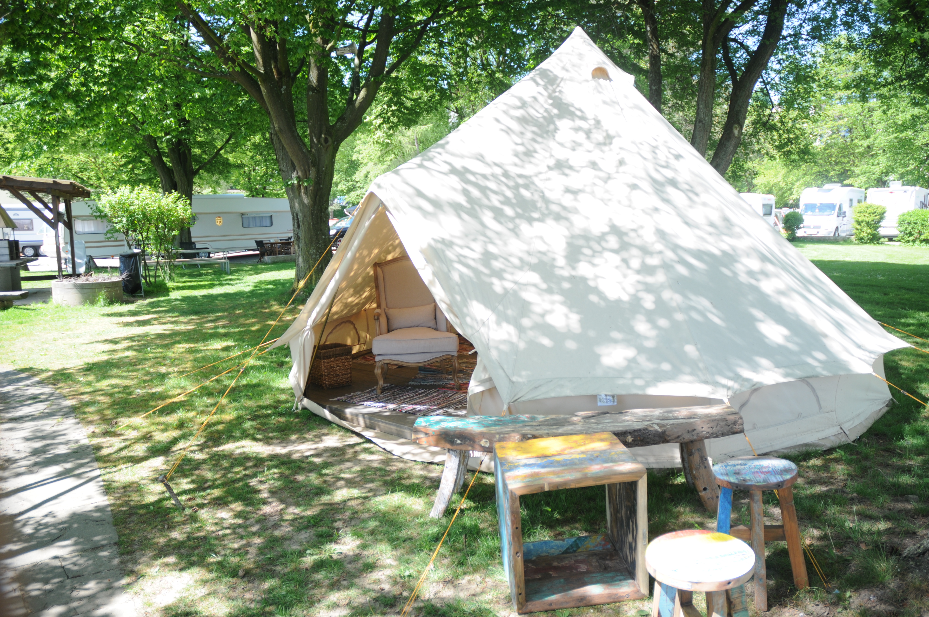 Camping de luxe - Glamping im Safari-Zelt mitten im Park und direkt am See - Safari-Zelt auf Camping Zürich