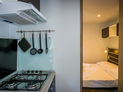 Luxury camping - Klimaanlage - Costa Rei - Tiliguerta Glamping & Camping Village Vierzimmer Komfort Mobilheim (32/34 qm)