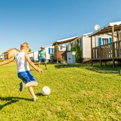 Luxuscamping: Mobilheime - Camping & Ferienpark Orsingen: Mobilheime im Camping & Ferienpark Orsingen