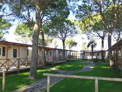 Luxury camping - getrennte Schlafbereiche - Außenansicht des Mobilheims - Camping Ca' Pasquali Village Mobilheim Torcello Plus Gold auf Camping Ca' Pasquali Village