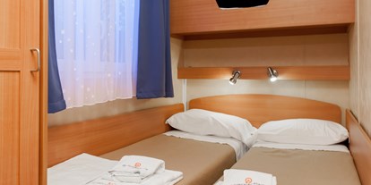 Luxuscamping - getrennte Schlafbereiche - Cavallino - Kinderschlaffzimmer - Camping Ca' Pasquali Village Mobilheim Top Residence Gold auf Camping Ca' Pasquali Village