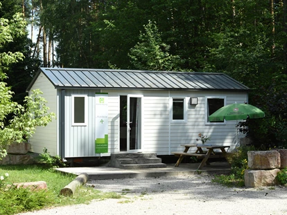 Luxury camping - getrennte Schlafbereiche - Außenansicht Mobilheim - Waldcamping Brombach Mobilheim am Waldcamping Brombach