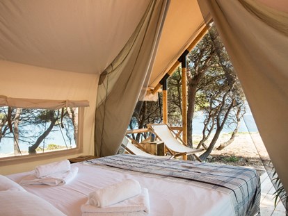 Luxury camping - getrennte Schlafbereiche - Split - Dubrovnik - Obonjan Island Resort Glamping Lodges