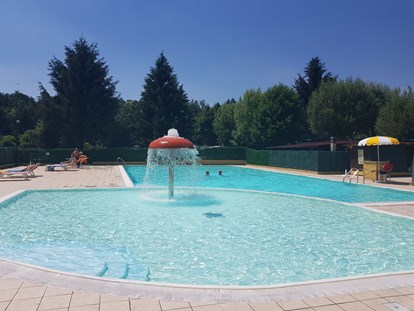 Luxuscamping - Lombardei - Camping Montorfano - Pool - Camping Montorfano