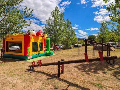 Luxury camping - Kinderanimation - Camp Karin - Spielplatz - Camp Karin