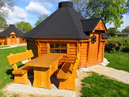 Luxury camping - Art der Unterkunft: Hütte/POD - Chalets/ Mobilheime Wikinger-Fass am Freizeitpark Wisseler See