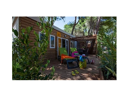 Luxuscamping - Gartenmöbel - Mittelmeer - Mobilheim Declik - Camping Ma Prairie Mobilheim Declik auf Camping Ma Prairie