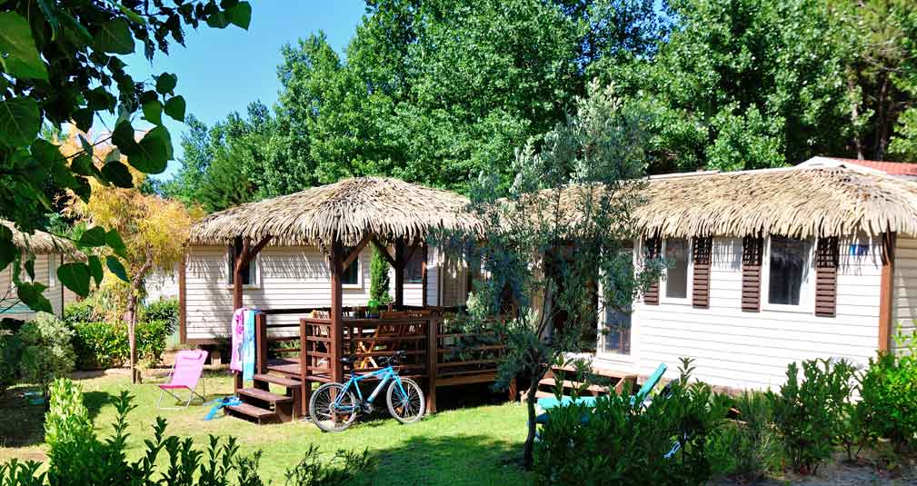 Luxuscamping: Mobilheim Chardonnay auf Domaine La Yole Wine Resort - Domaine La Yole Wine Resort: Mobilheim Chardonnay auf Domaine La Yole Wine Resort