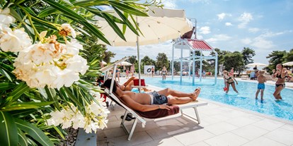 Luxuscamping - Zadar - Šibenik - Poolanlage - Zaton Holiday Resort Glamping Zelte auf Zaton Holiday Resort
