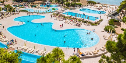 Luxuscamping - Zadar - Šibenik - Poolanlage - Zaton Holiday Resort Glamping Zelte auf Zaton Holiday Resort